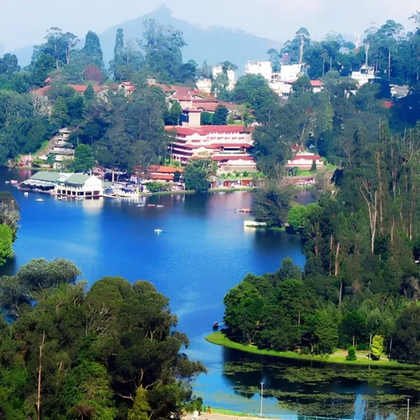 South India hill station tour with scenic lake, green forests, mountain views and peaceful holiday landscape