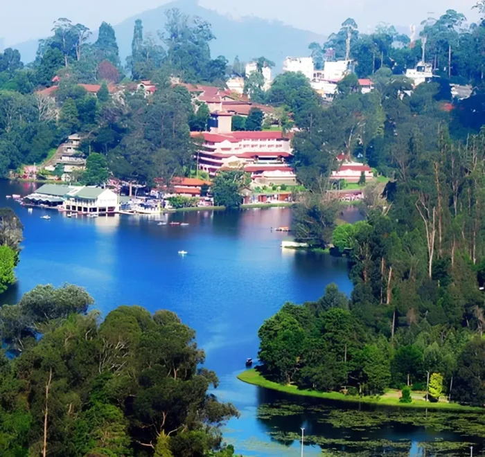 South India hill station tour with scenic lake, green forests, mountain views and peaceful holiday landscape