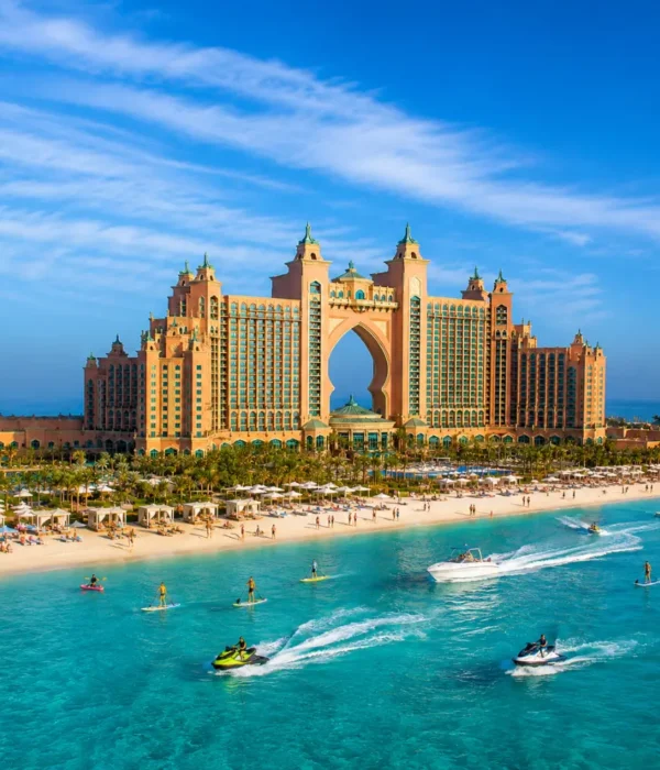 Dubai Atlantis The Palm with luxury resort architecture, turquoise sea, Palm Jumeirah views, and premium UAE holiday atmosphere.