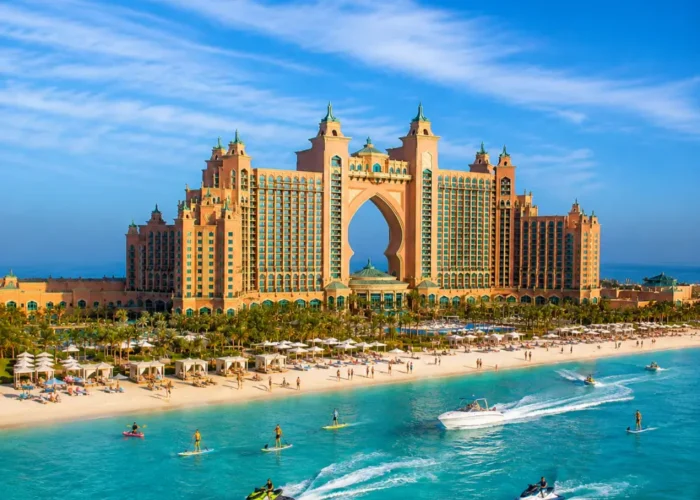 Dubai Atlantis The Palm with luxury resort architecture, turquoise sea, Palm Jumeirah views, and premium UAE holiday atmosphere.