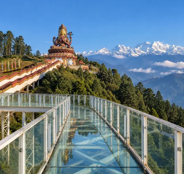 Eastern Himalaya and Meghalaya tour with Himalayan mountains, Kaziranga wildlife, waterfalls and scenic valleys