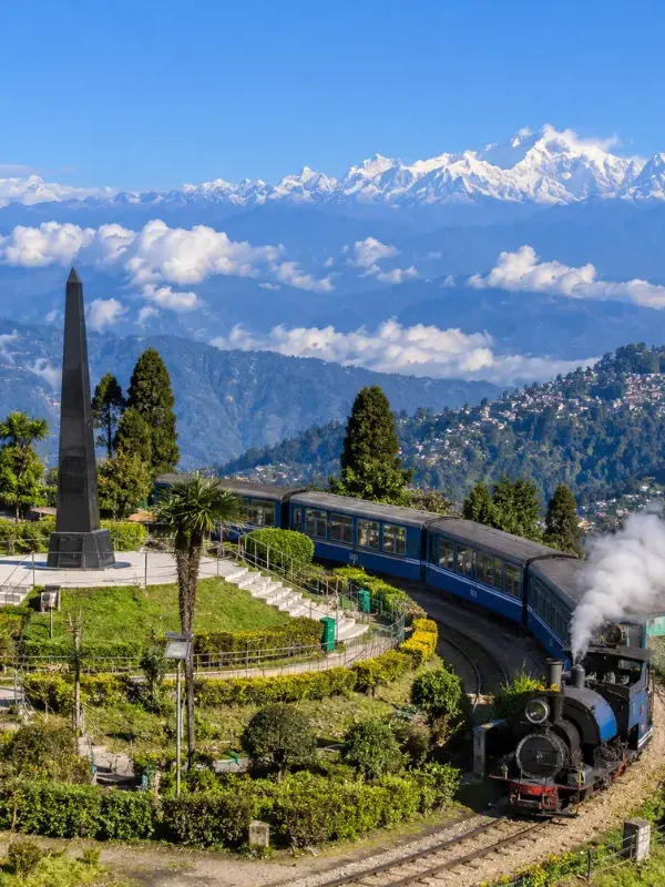 Gangtok and Darjeeling hill escape with Himalayan mountains, tea gardens and scenic hill station landscapes