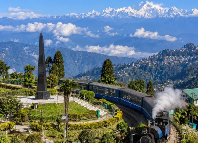 Gangtok and Darjeeling hill escape with Himalayan mountains, tea gardens and scenic hill station landscapes