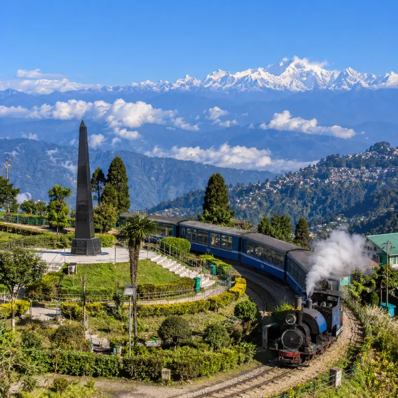 Gangtok and Darjeeling hill escape with Himalayan mountains, tea gardens and scenic hill station landscapes
