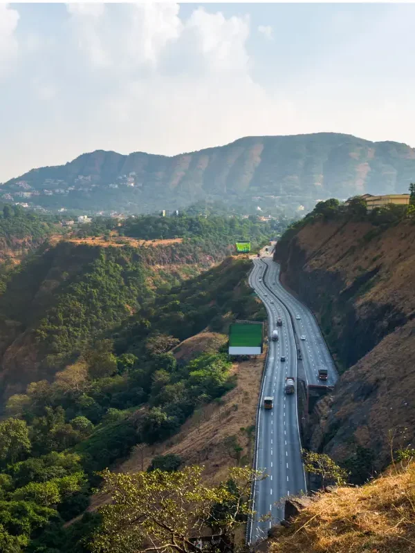 Lonavala and Khandala scenic weekend with green Sahyadri hills, misty valleys and panoramic viewpoints