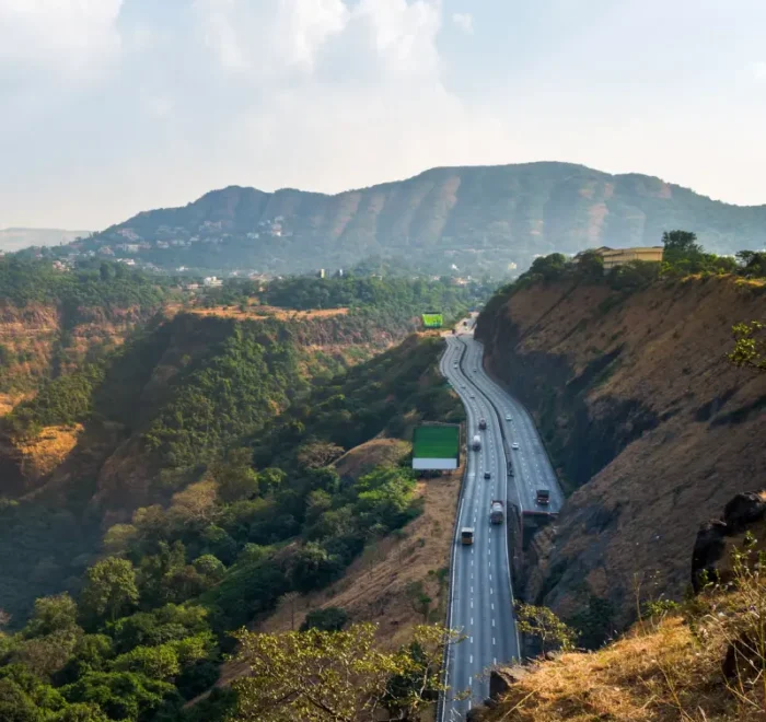 Lonavala and Khandala scenic weekend with green Sahyadri hills, misty valleys and panoramic viewpoints