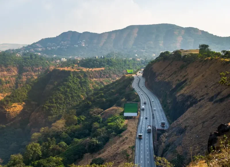 Lonavala and Khandala scenic weekend with green Sahyadri hills, misty valleys and panoramic viewpoints