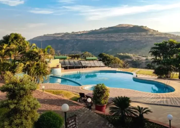 Lonavala and Mahabaleshwar scenic hill station tour with misty Sahyadri mountains, lush green valleys and panoramic viewpoints