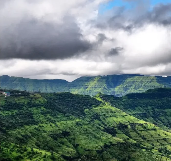 Mahabaleshwar and Panchgani nature retreat with lush green valleys, misty Sahyadri hills and scenic viewpoints
