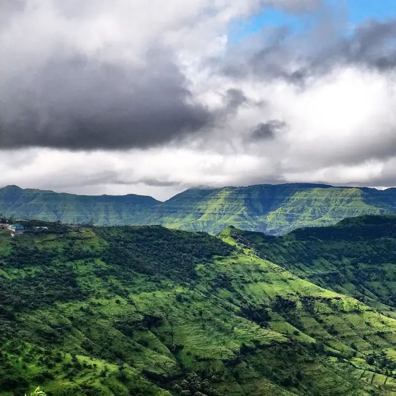 Mahabaleshwar and Panchgani nature retreat with lush green valleys, misty Sahyadri hills and scenic viewpoints