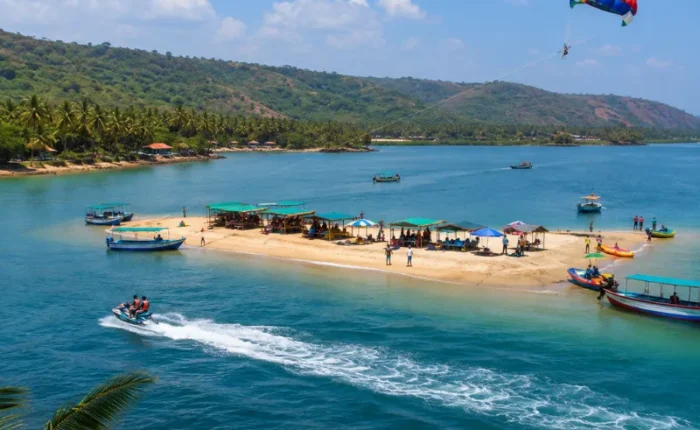 Malvan and Tsunami Island adventure tour with blue coastal waters, boating and scenic Konkan coastline
