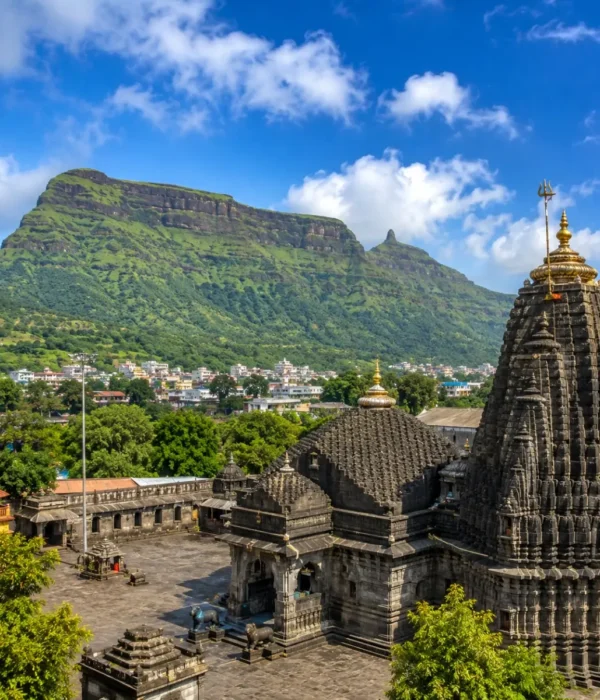 Nashik Trimbakeshwar Tour Package featuring Trimbakeshwar Jyotirlinga Temple, Panchavati, Ram Kund, Sita Gufa and Godavari River Ghats.
