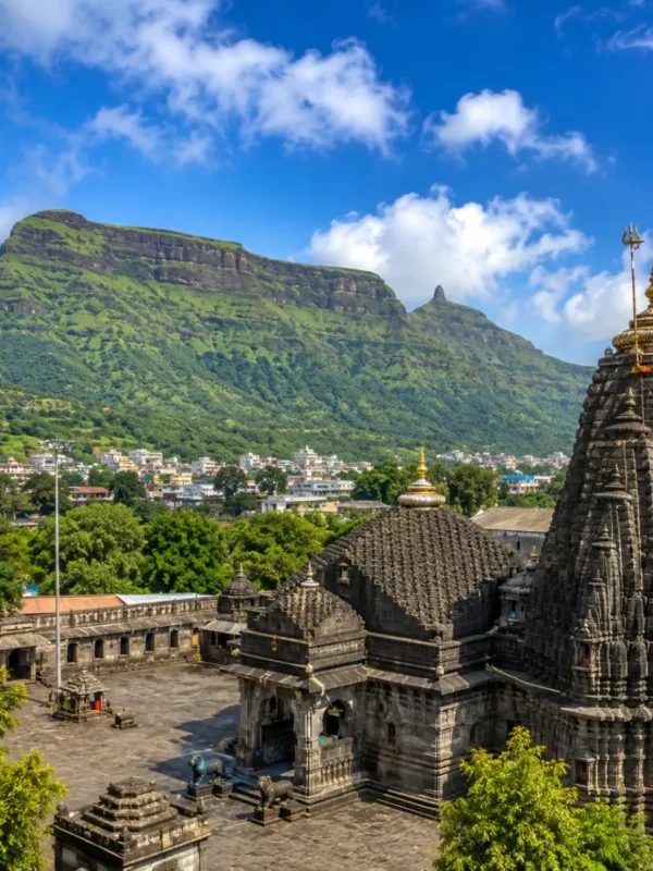 Nashik Trimbakeshwar Tour Package featuring Trimbakeshwar Jyotirlinga Temple, Panchavati, Ram Kund, Sita Gufa and Godavari River Ghats.