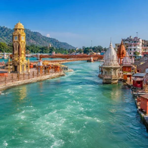 Bright morning view of Har Ki Pauri in Haridwar with Ganga river, ghats, temples, and peaceful sacred scenery
