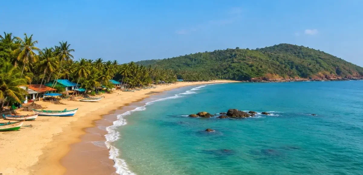 Gokarna Beach Retreat Tour Package featuring Om Beach, Kudle Beach, Paradise Beach, Mahabaleshwar Temple and scenic coastal landscapes.