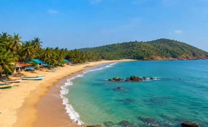 Gokarna Beach Retreat Tour Package featuring Om Beach, Kudle Beach, Paradise Beach, Mahabaleshwar Temple and scenic coastal landscapes.