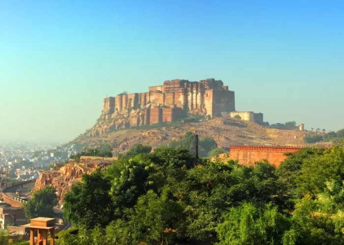 Jaipur Jodhpur Udaipur package featuring Mehrangarh Fort, heritage architecture and scenic Rajasthan city landscape