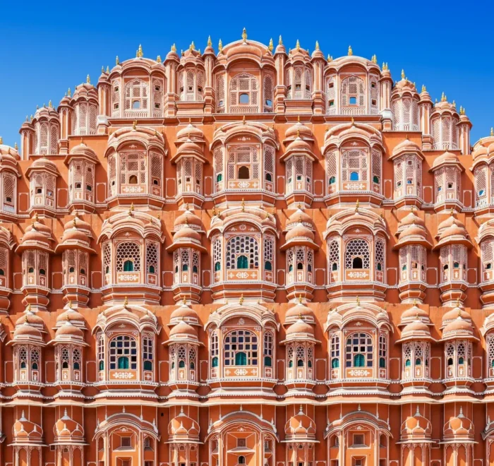 Jaipur Udaipur package featuring Hawa Mahal, royal Rajput architecture and vibrant Rajasthan heritage beauty