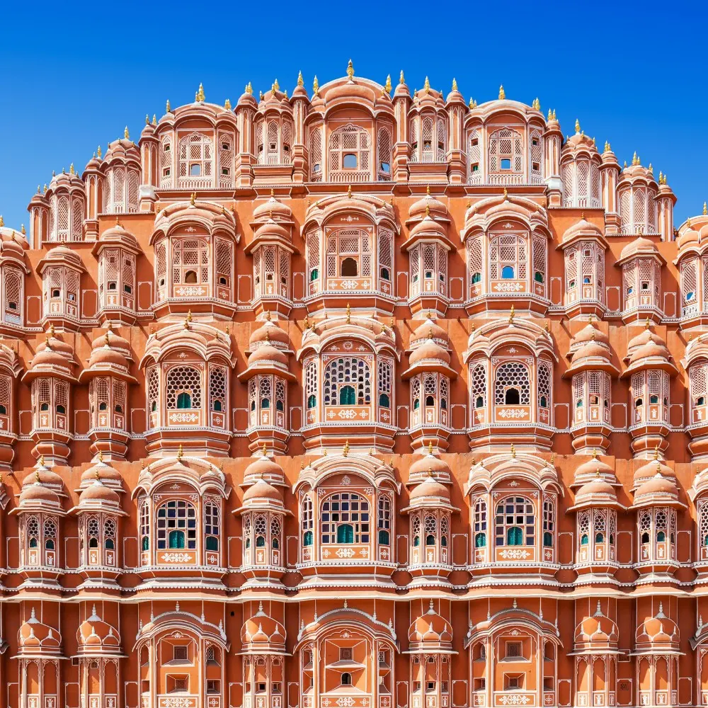 Jaipur Udaipur package featuring Hawa Mahal, royal Rajput architecture and vibrant Rajasthan heritage beauty