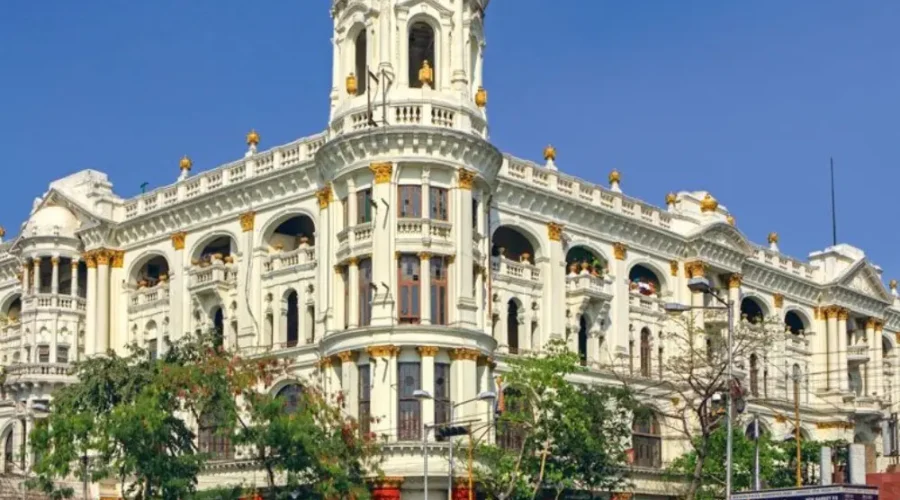 Kolkata City Highlights Package with heritage building, yellow taxis, colonial architecture and vibrant city view