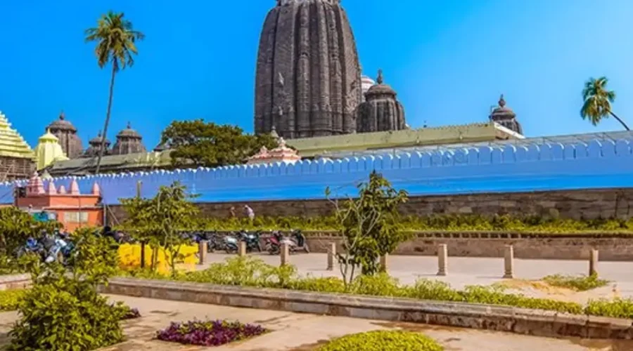 Puri Konark Bhubaneswar package featuring Jagannath Temple, sacred architecture and spiritual Odisha pilgrimage landmark